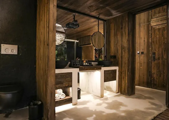 Отель Maja Luxury 4*