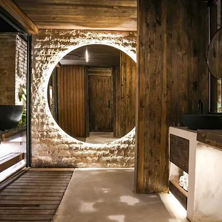 酒店 Maja Luxury 4*